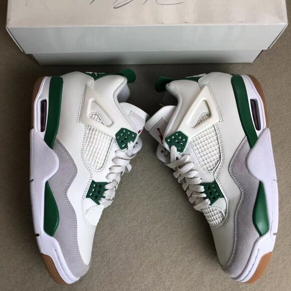 Jordan 4 Retro SP x Nike SB Pine Green